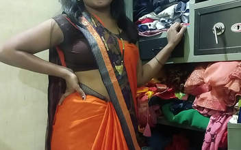 कामवाली औरत की साड़ी  उतार कर चुत मारी हिंदी ऑडियो