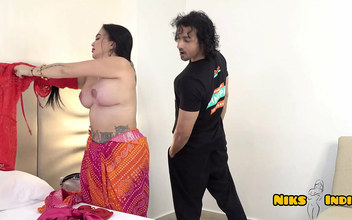 Sultry Indian Aunty Gives Blowjob to Lover, Teases Him with Her Luscious Lips!