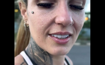 Japanese Streetwalker Gives Blowjob for $10 - Sneak Peek into the Alleyway!