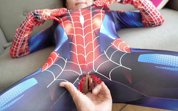Beautiful Women's Ideal Body Exposed - Spider-Man Fails to Catch Criminal in Shameful Pose,