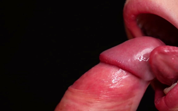 Japanese Girl Gives Amazing Blowjob with Tongue and Lips - ASMR Sucking