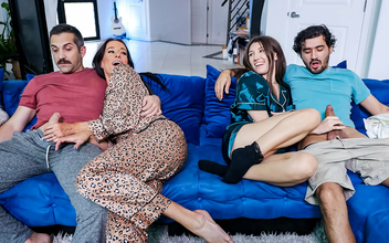 Indulge in a Luscious Family Foursome with a Steamy StepMILF and Her Enchanting StepDaughter - FamSuck