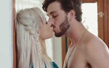 Elsa Jean - Luscious and Enchanting, Desi Beauty Entices with Alluring Figure