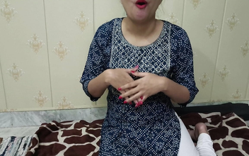 Desi Beauty Sisrt Ditches Big Breasted Brother for Hindi Audio Hookup