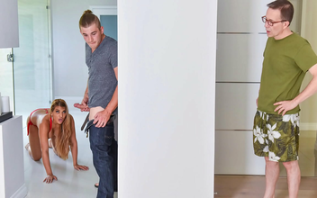 Indulge in the Forbidden Fantasy with the Seductive Stepmom Mercedes Carrera! Intimate Moments with Your Secret Crush,