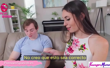 Experience the Allure of a Luscious Spanish MILF - Vidéo sous-titrée en français