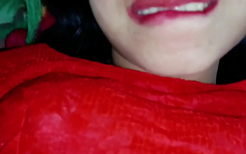 Desi Newlyweds' Intimate Fun: Adorable Couple's Steamy Romp!