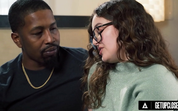 WOW! Leana Lovings Can't Get Enough of Isiah Maxwell's Massive Dick!