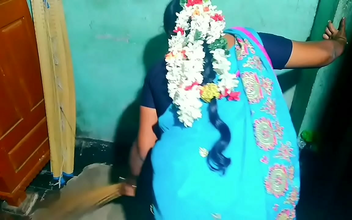 Indian Aunty's Ultimate Sex Room Cleaning: See How She Handles Her Housework!